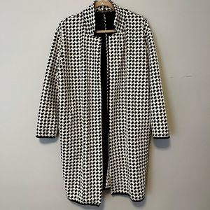 Houndstooth Black and White Long Open-Front Blazer With Pockets